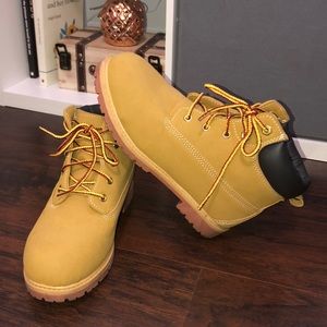 Bootleg Timberland’s boots